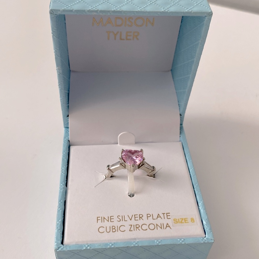 Fine Silver Plated Heart-Shaped Cubic Zirconia Ring